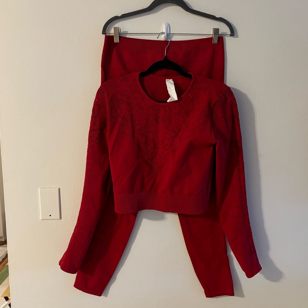 Fabletics Flora Seamless Set In Persimmon Red - image 6